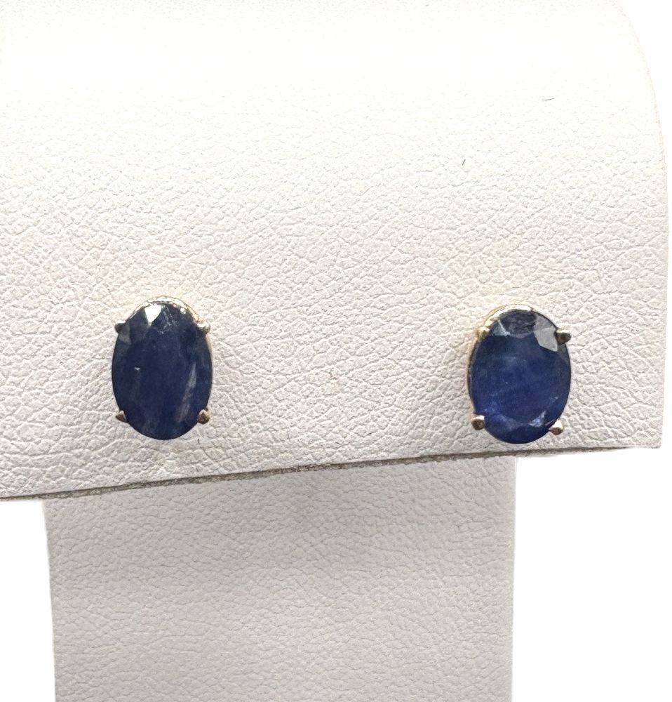 14K OVAL SAPPHIRE STUD EARRING IN YELLOW GOLD