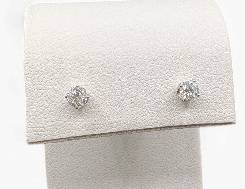 14K DIAMOND STUD EARRINGS IN YELLOW GOLD
