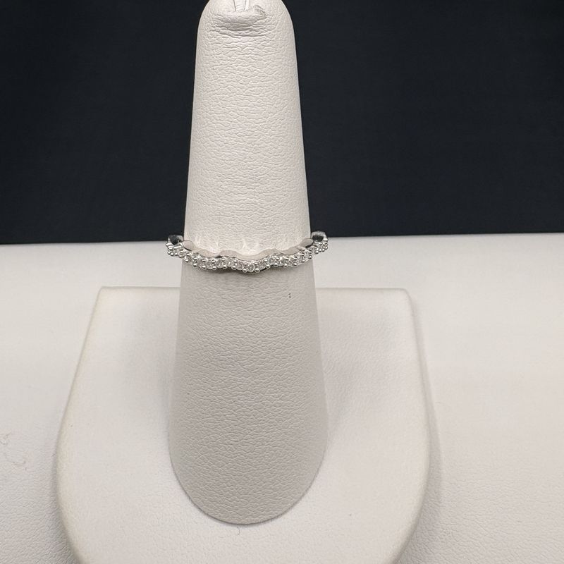 STERLING DIAMOND WEDDING BAND SIZE 7