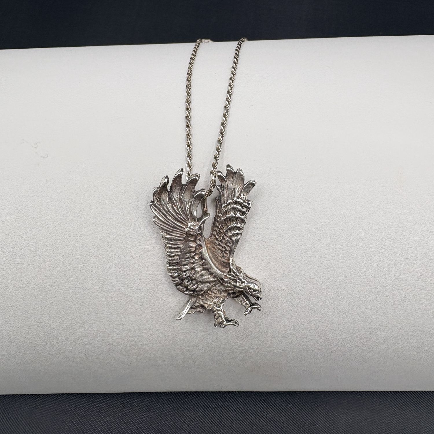 STERLING EAGLE PENDANT ON CHAIN 20"