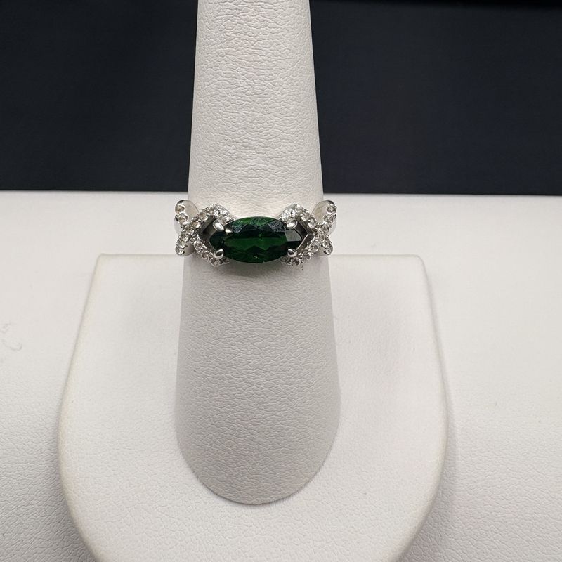 STERLING GREEN STONE WITH CZ RING SIZE 7.5