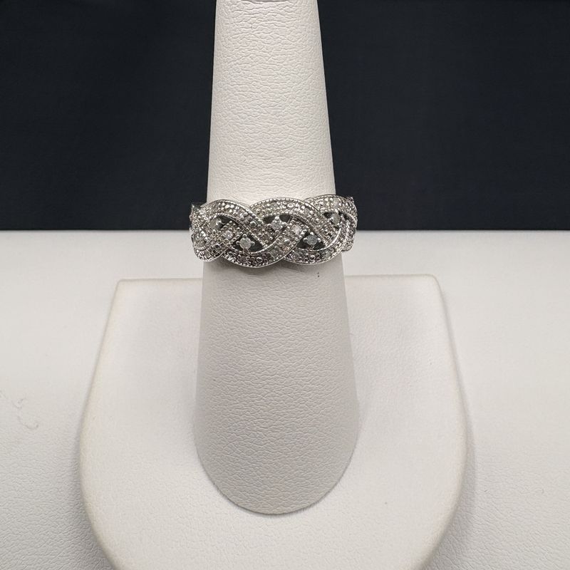 STERLING DIAMOND RING SIZE 7