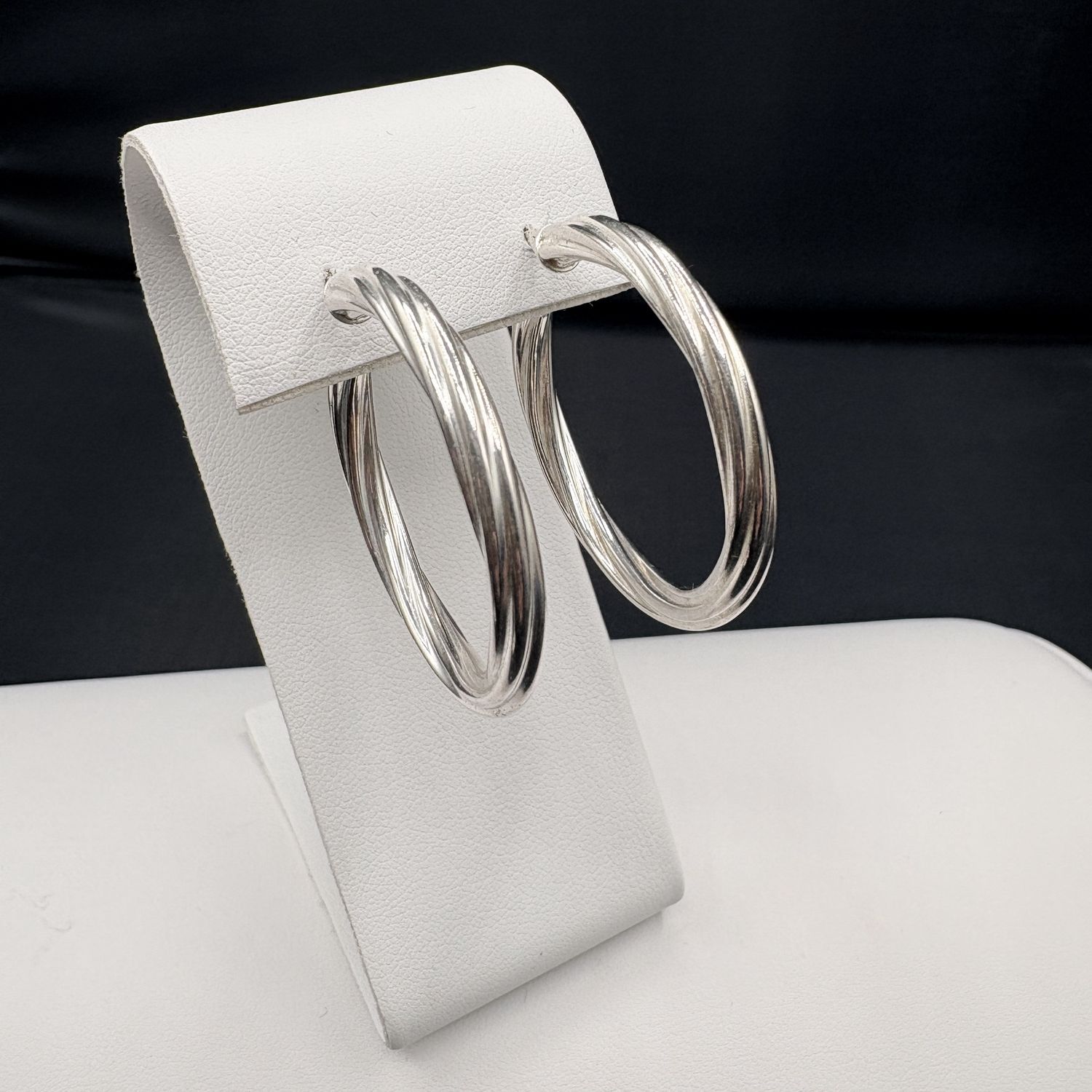 STERLING TWISTED HOOP EARRING