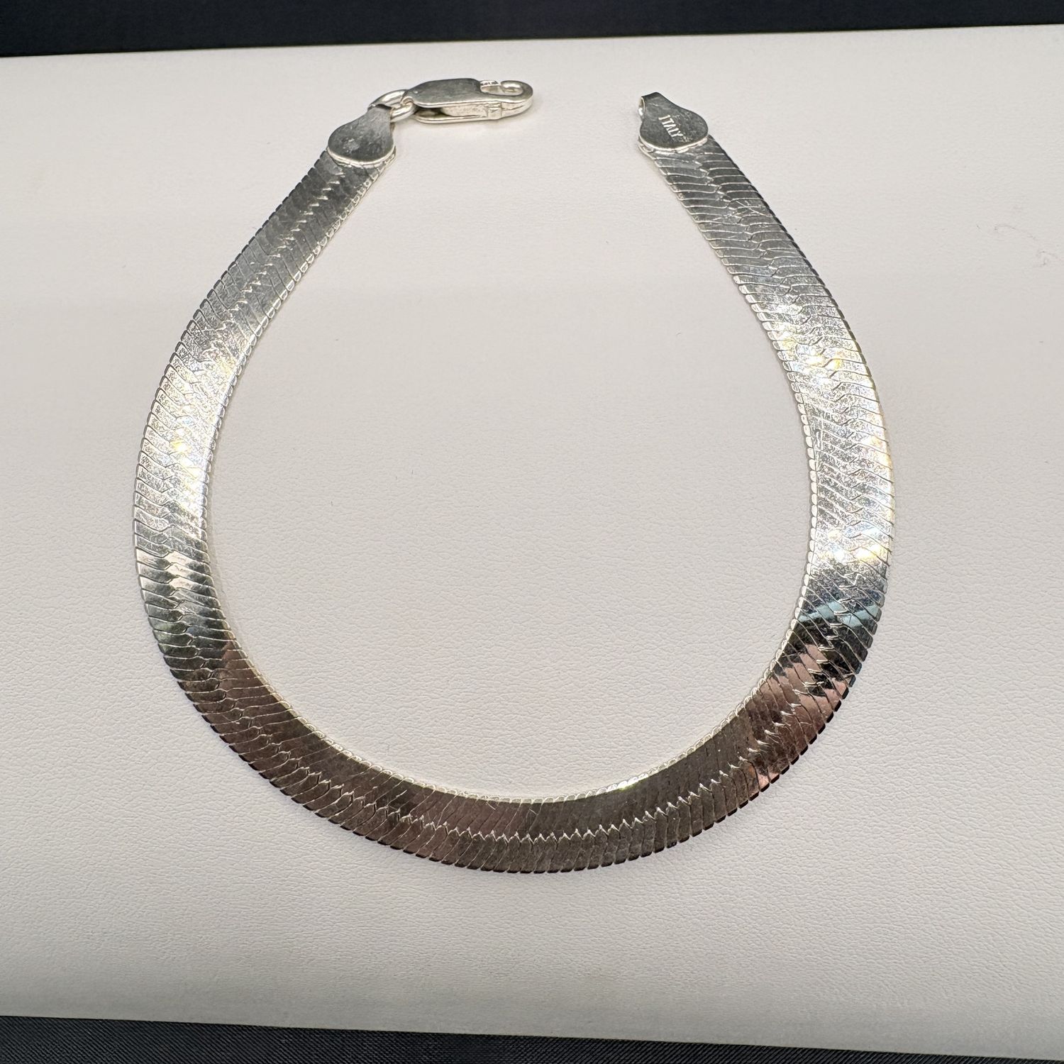 STERLING HERRINGBONE BRACELET 8"