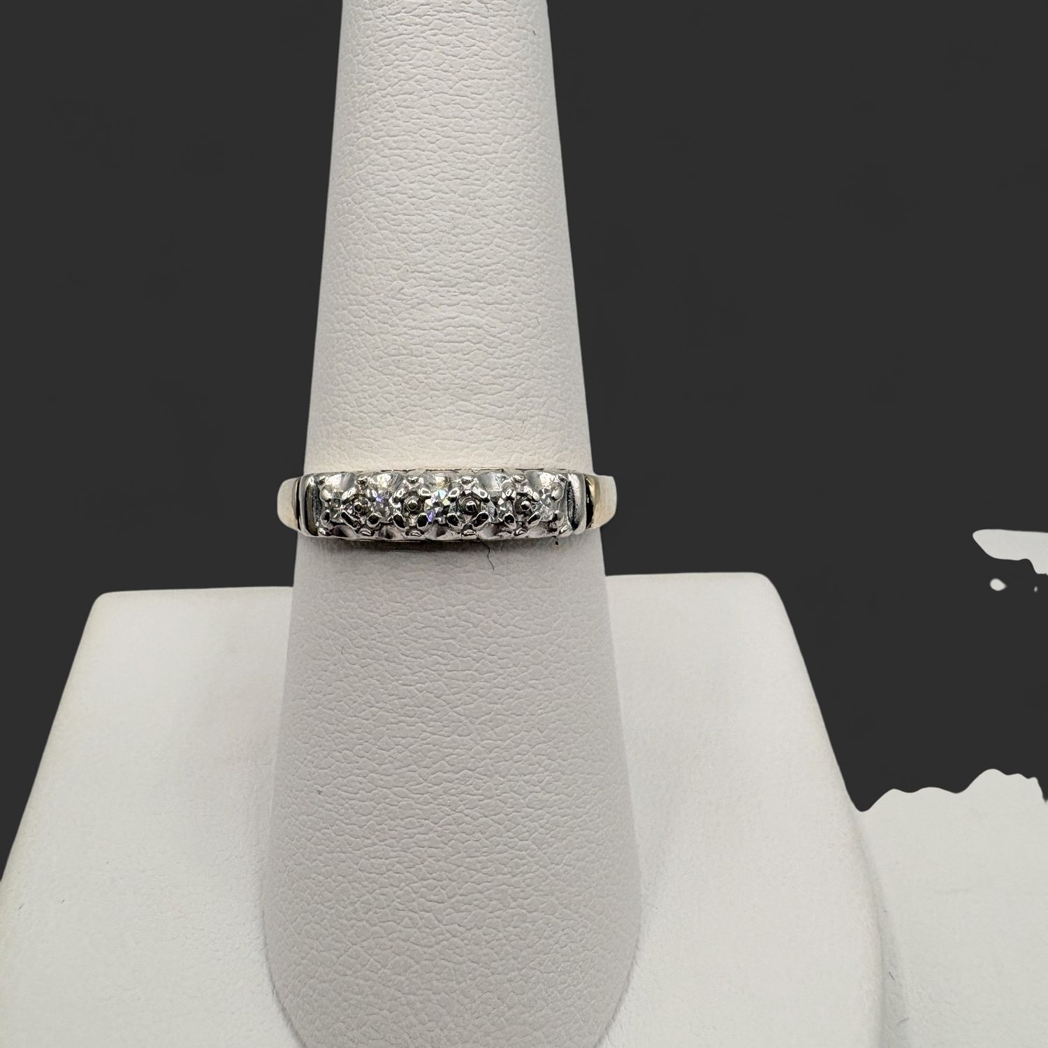 14K DIAMOND ANNIVERSARY BAND SIZE 8