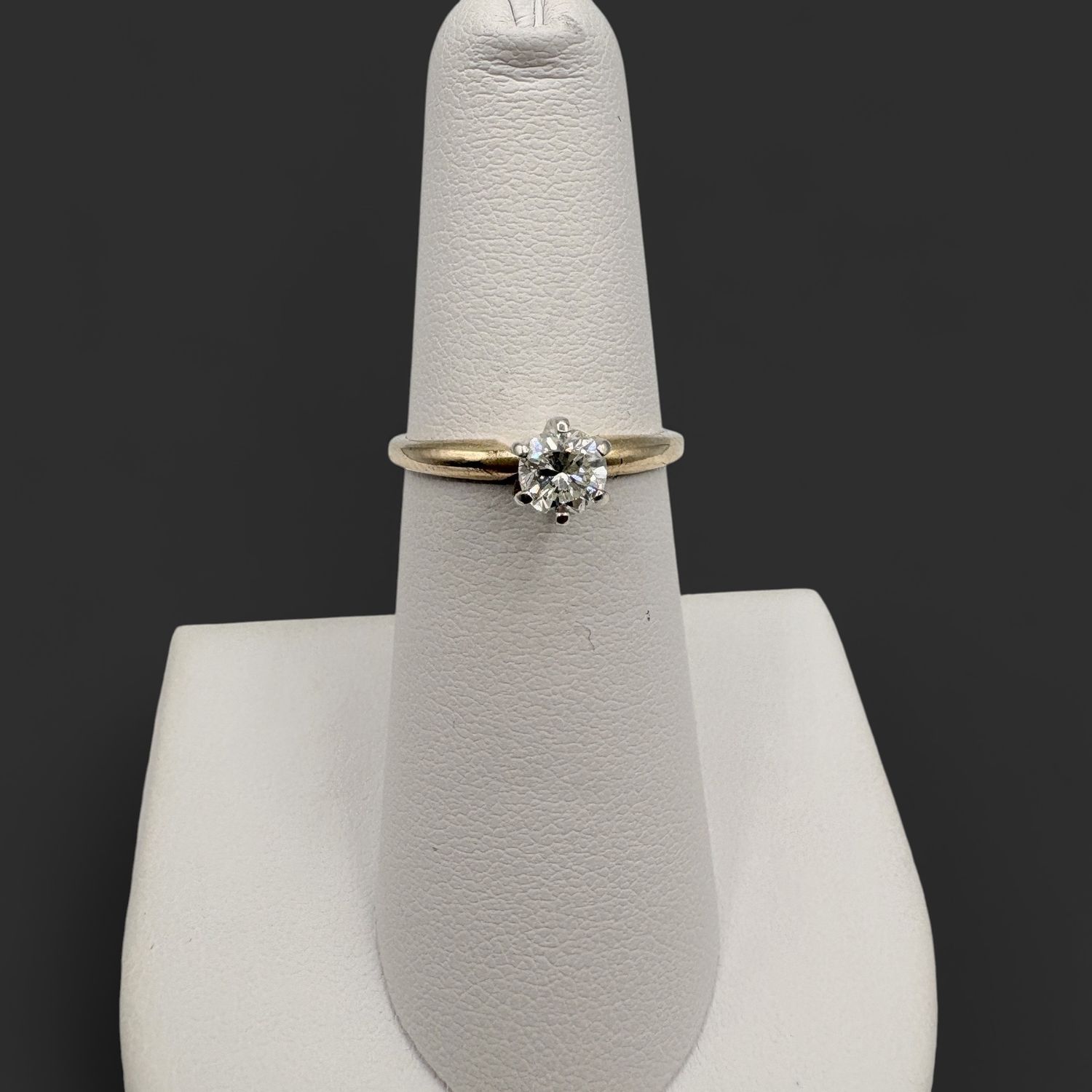 14K DIAMOND ENGAGEMENT RING SIZE 6