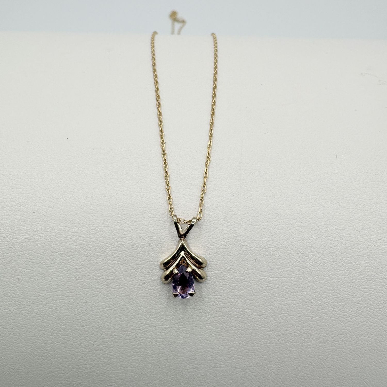 14K AMETHYST PENDANT WITH 18" CHAIN