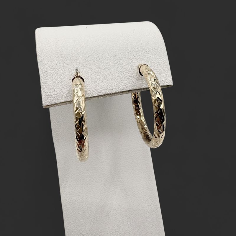10K DIAMOND CUT HOOP EARRING