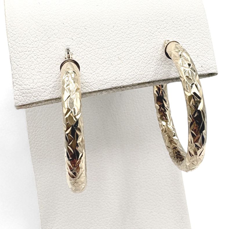 10K DIAMOND CUT HOOP EARRING