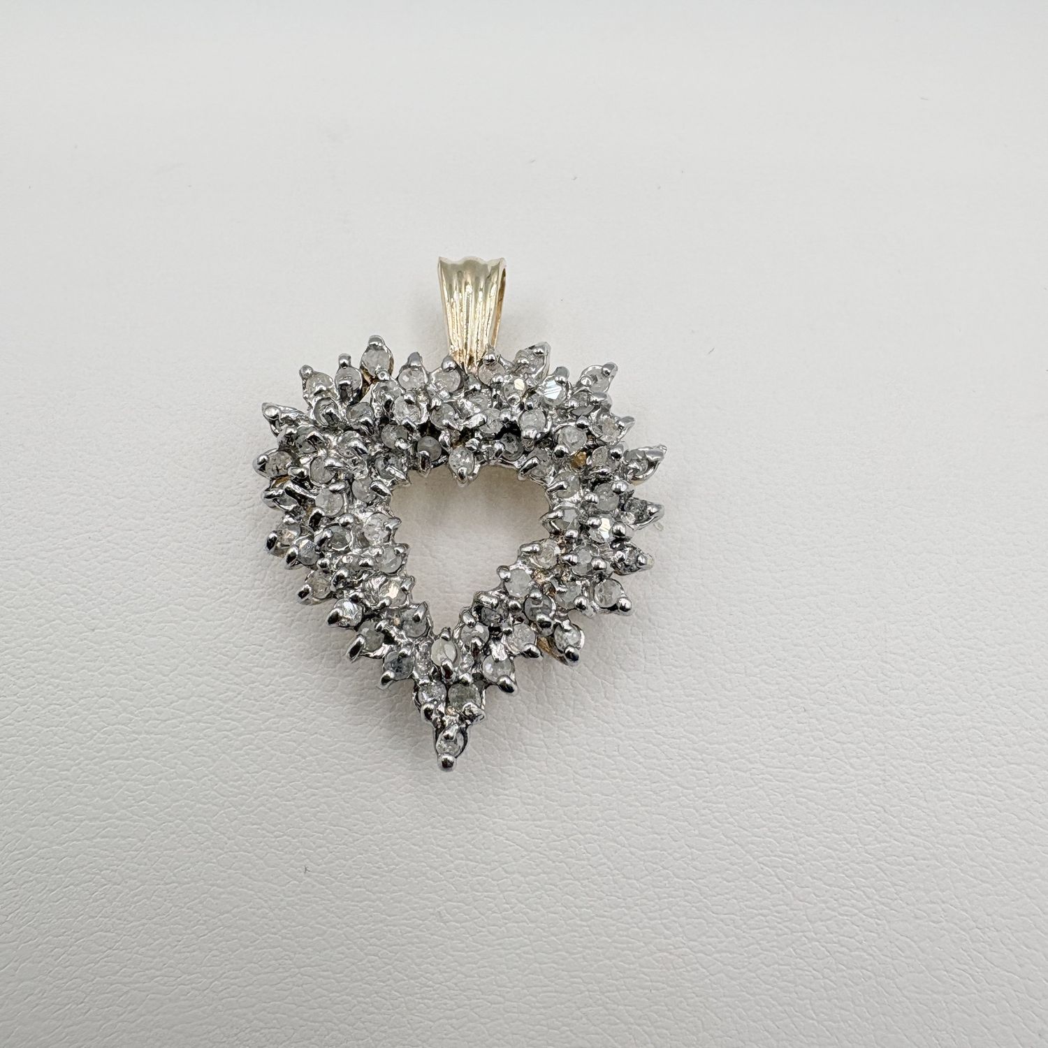10K DIAMOND HEART PENDANT