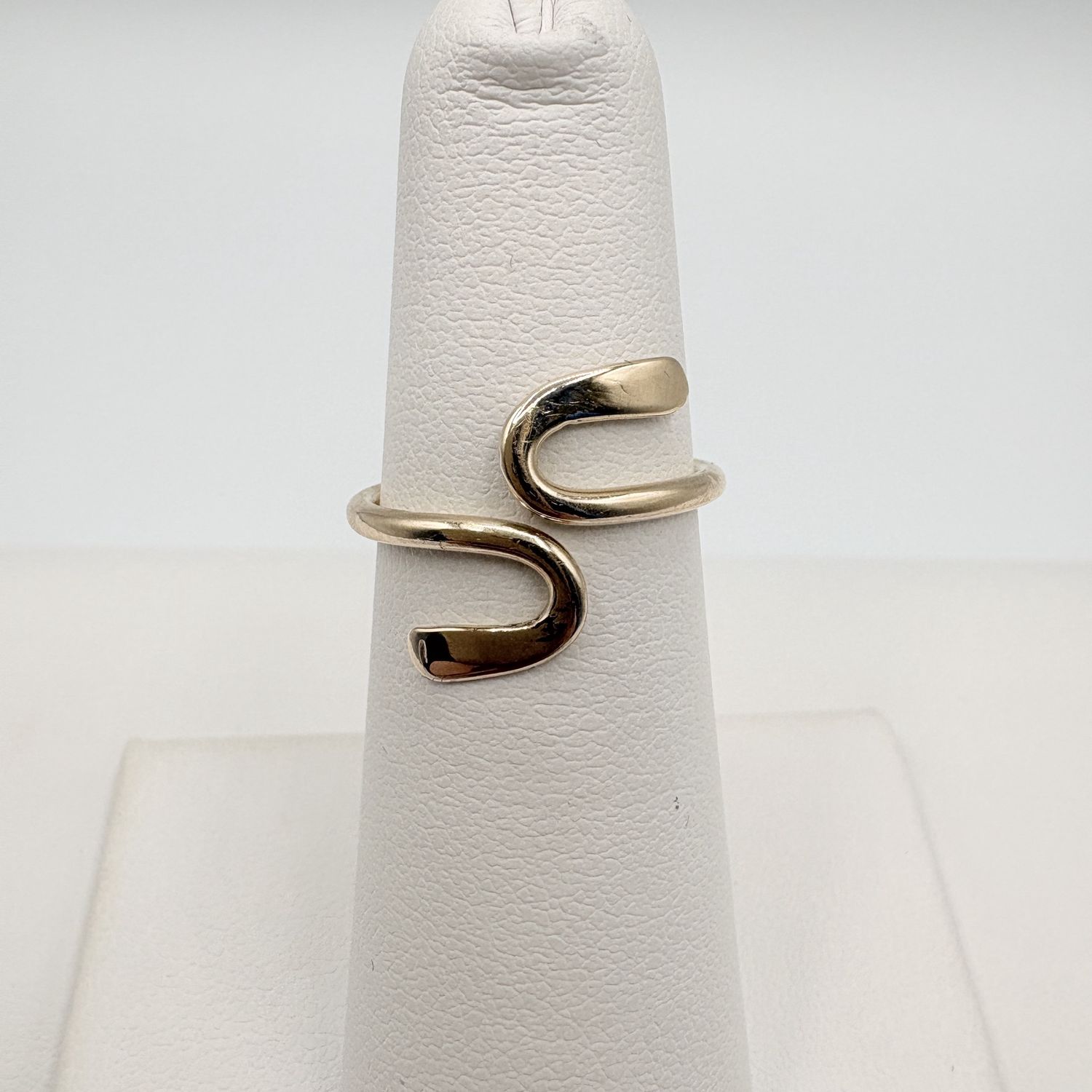 10K FREE FORM GOLD RING SIZE 5