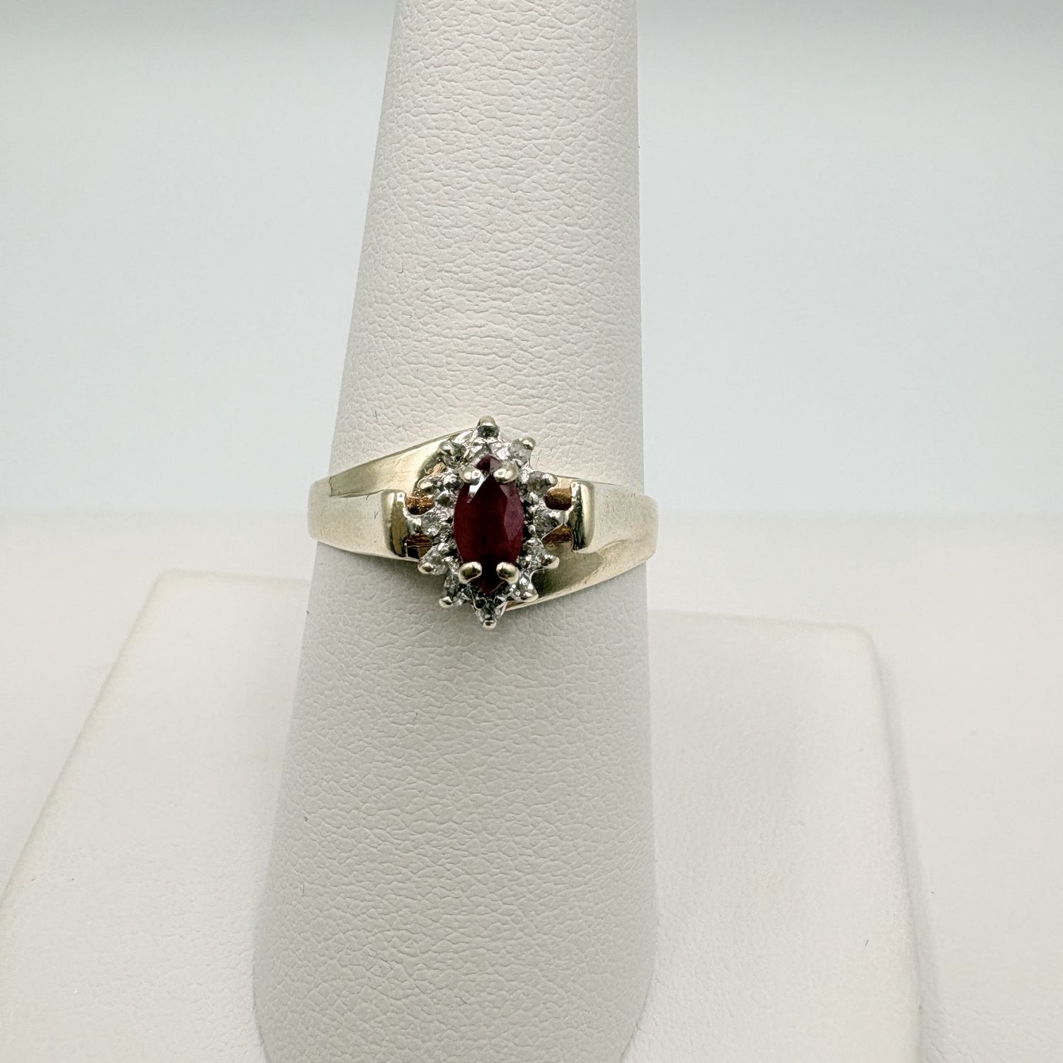 10K RUBY &amp; DIAMOND CATHEDRAL RING SIZE 8