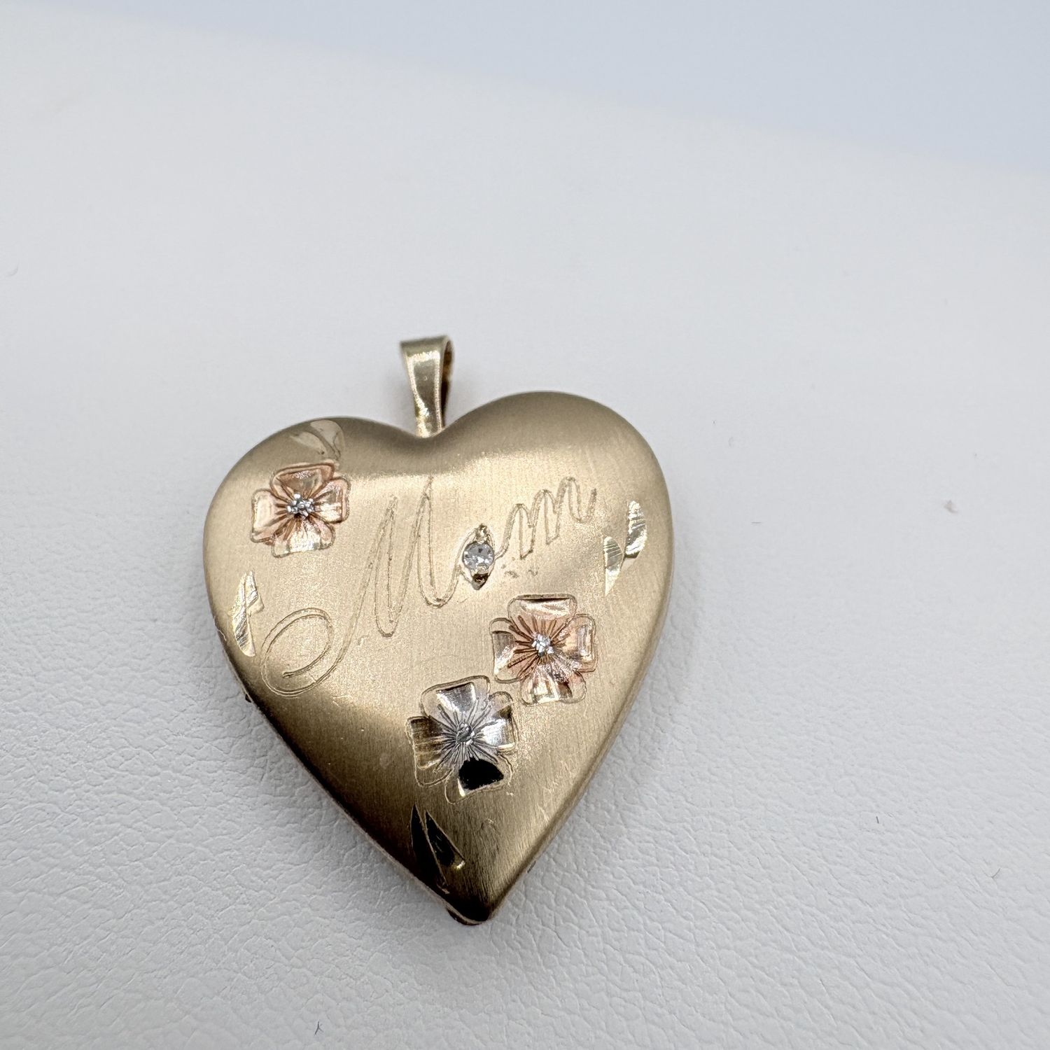 GOLD FILLED "MOM" LOCKET PENDANT