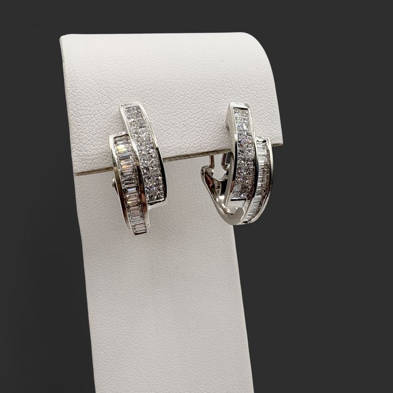 14K BAGUETTE  DIAMOND LEVERBACK EARRINGS IN WHITE GOLD