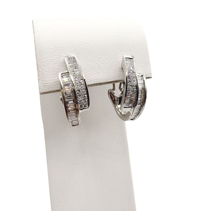 14K BAGUETTE  DIAMOND LEVERBACK EARRINGS IN WHITE GOLD