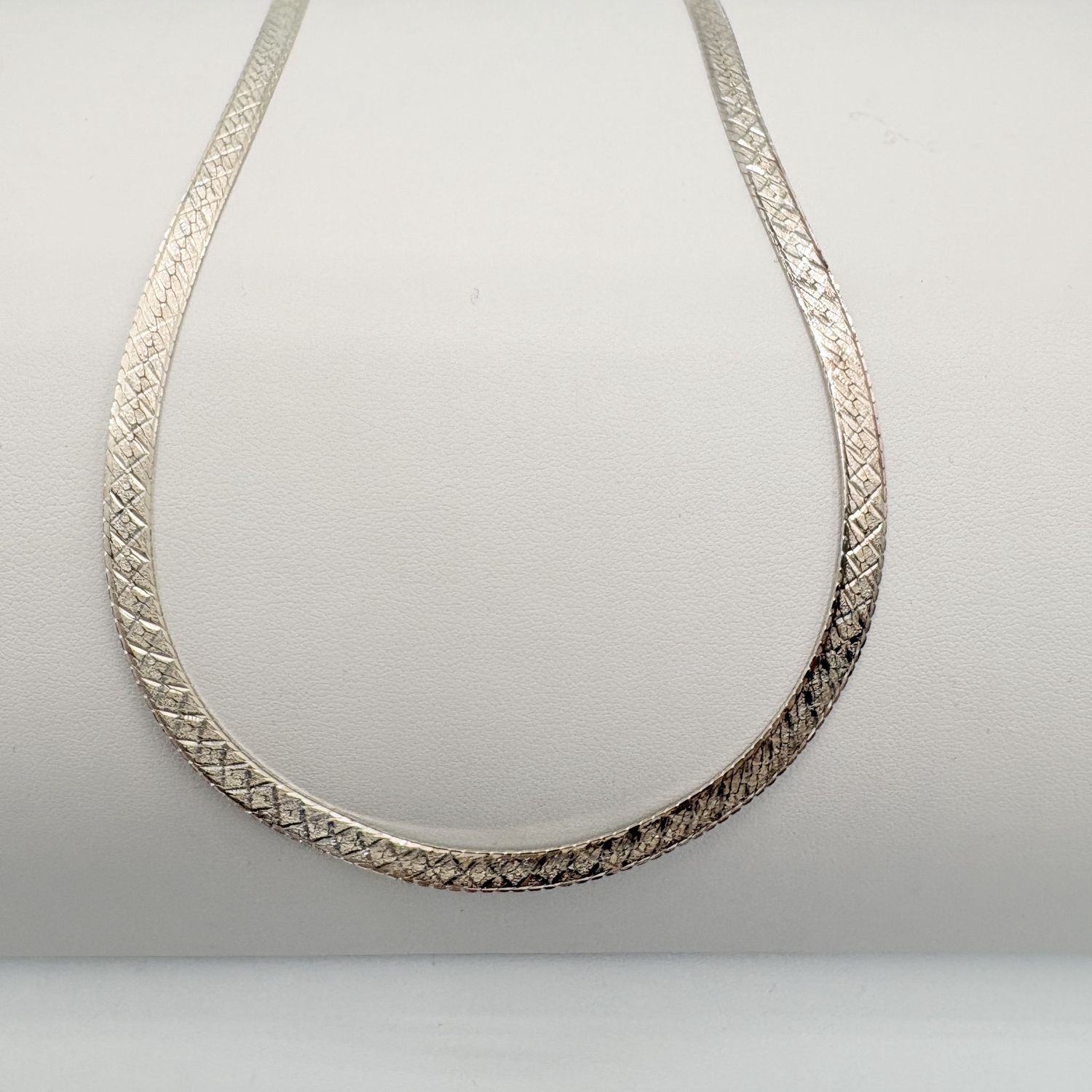 STERLING ETCHED HERRINGBONE CHAIN 18"