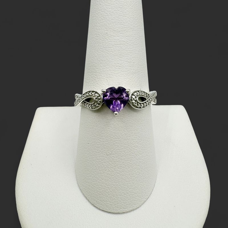 STERLING HEART AMETHYST RING SIZE 9