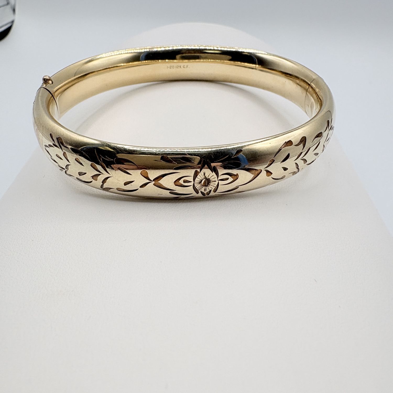 GOLD FILLED HARD HINGED BANGLE BRACELET