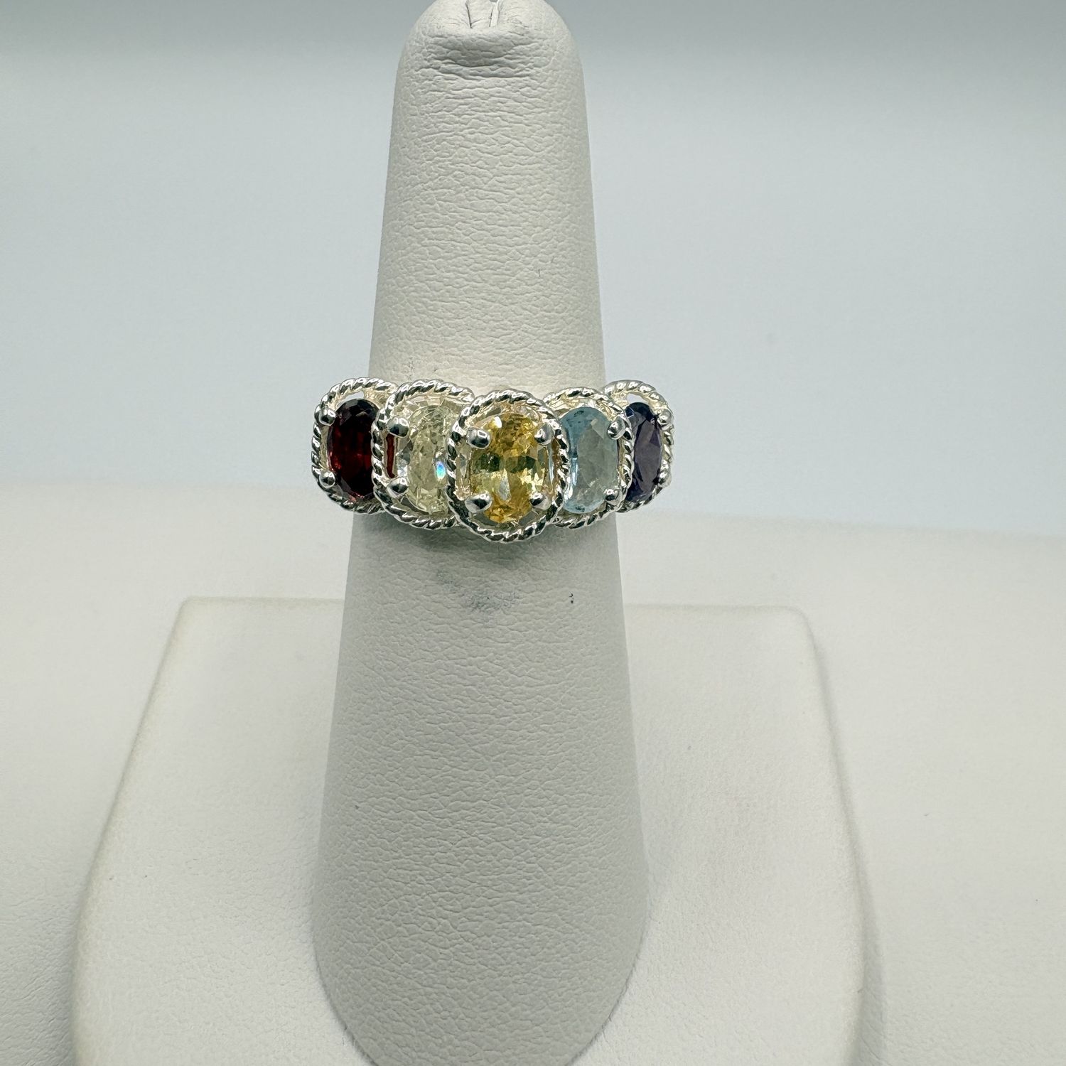 STERLING MUTLIPLE STONE RING SIZE 6