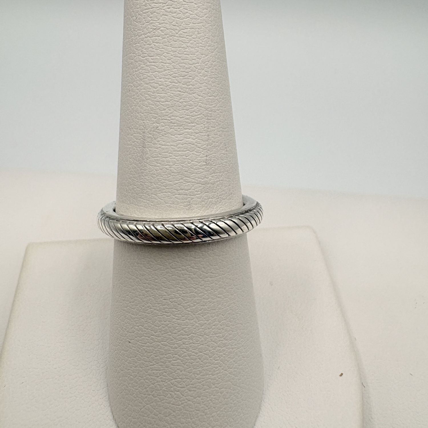 STERLING ROPE DESIGN BAND BY JUDITH RIPKA SIZE 8