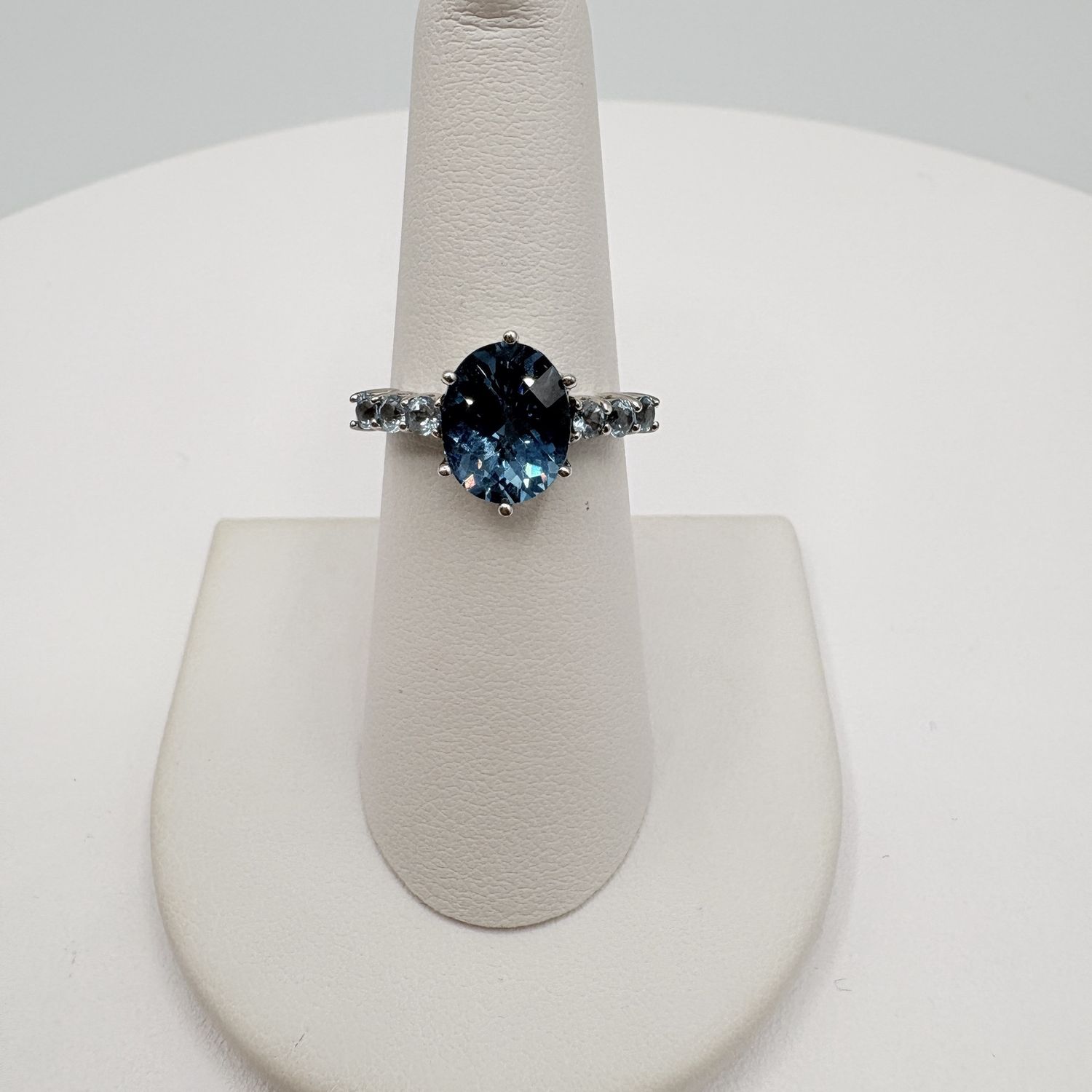 10K WHITE GOLD LONDON BLUE TOPAZ &amp; SWISS BLUE ACCENT RING SIZE 7