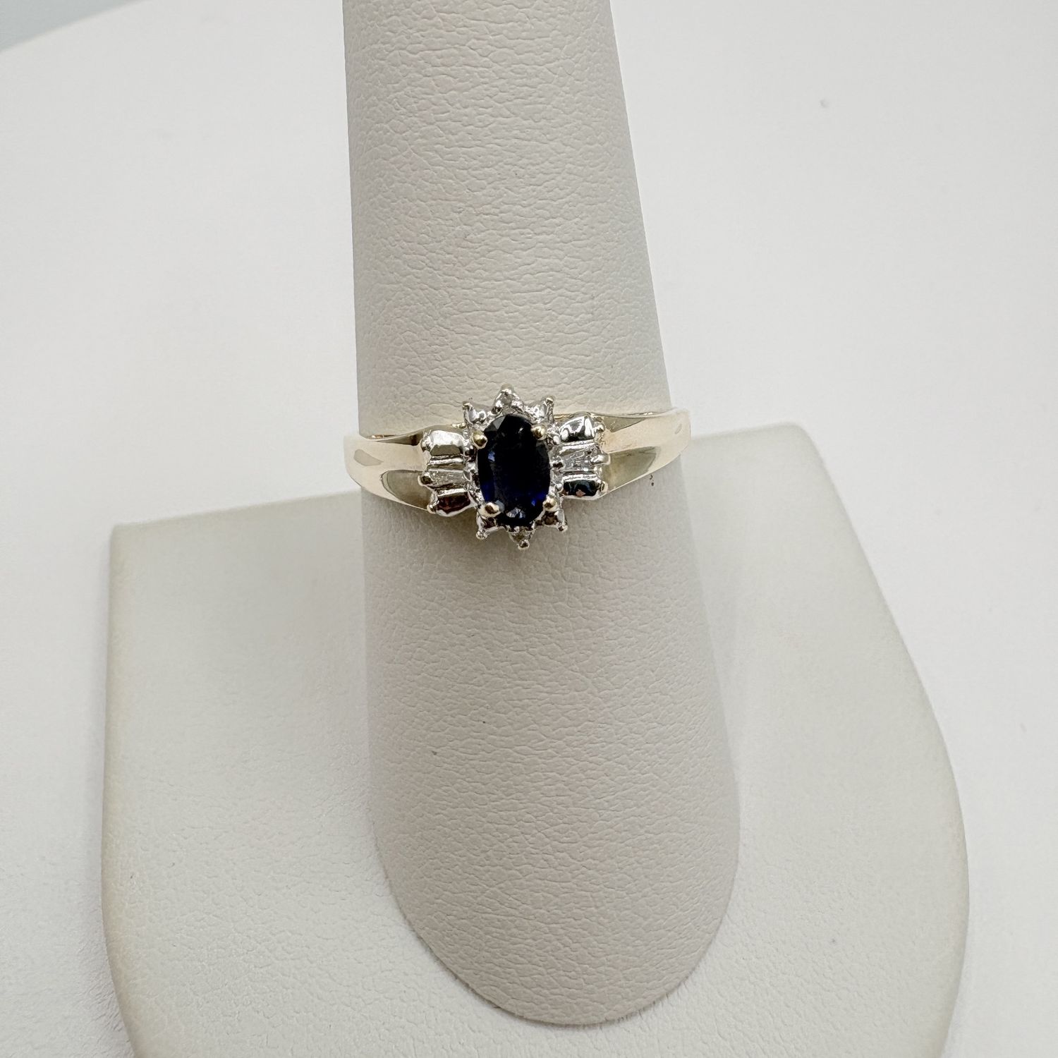 10K YELLOW GOLD SAPPHIRE &amp; DIAMOND RING SIZE 8