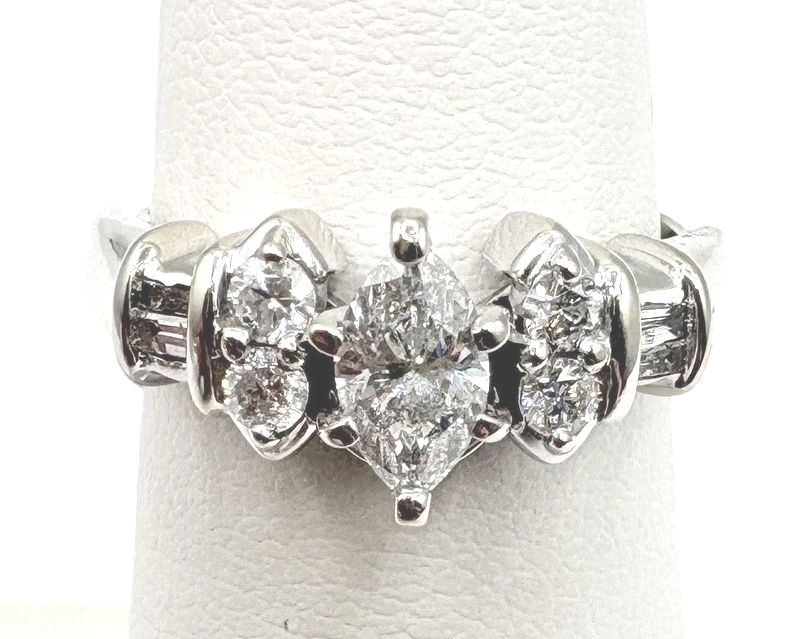 14K MARQUIS APPROX 1.11CTW DIAMOND ENGAGEMENT RING SIZE 5.5