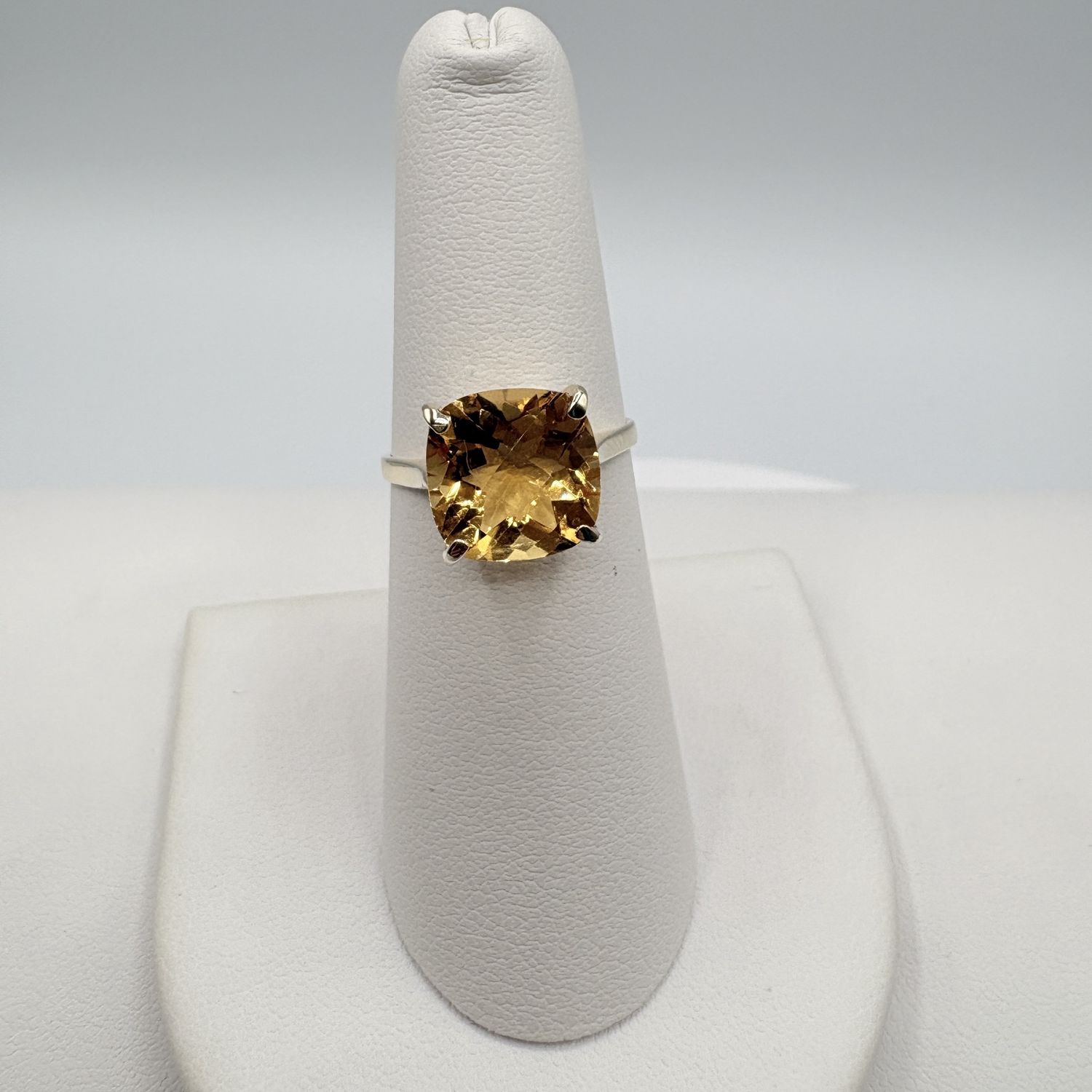14K CUSHION CUT CITRINE RING SIZE 6.5