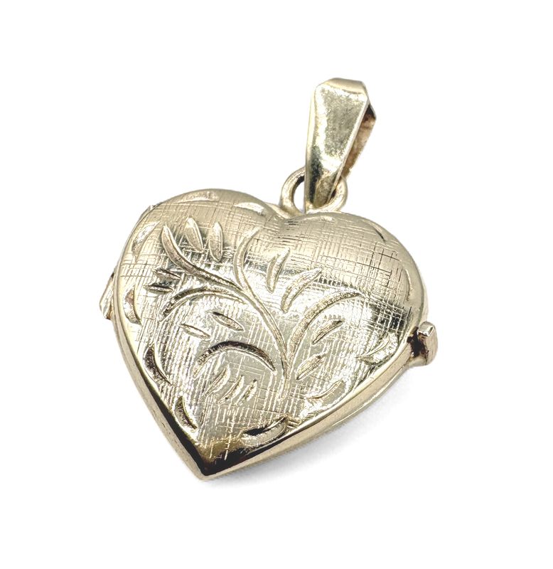 14K HEART 2 PICTURE LOCKET PENDANT
