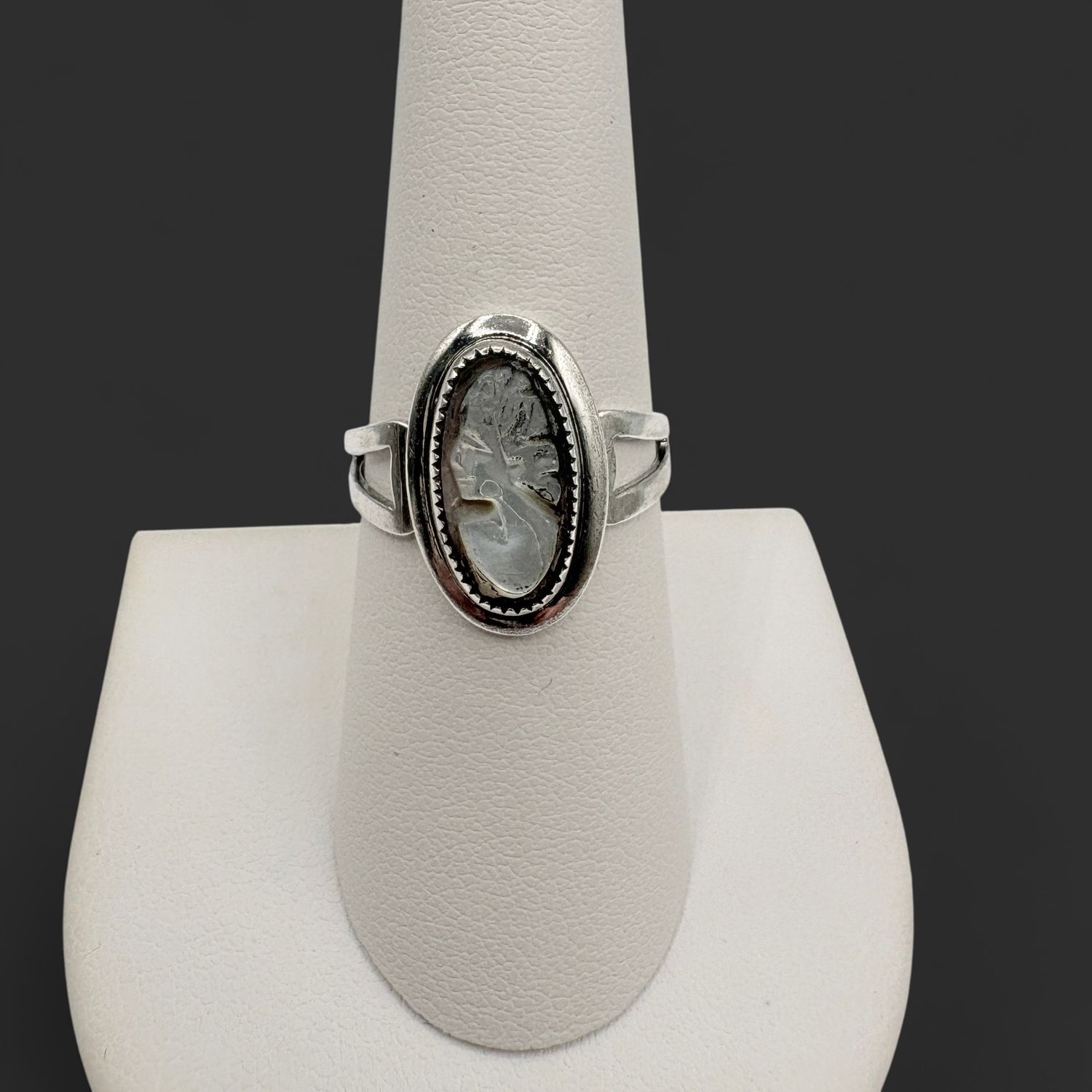 STERLING OVAL CAMEO RING SIZE 8