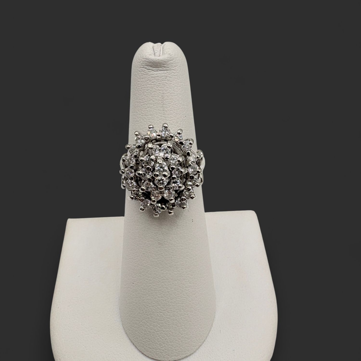 14K APPROX 1CTW DIAMOND RING WITH DOUBLE HALO SIZE 5.5