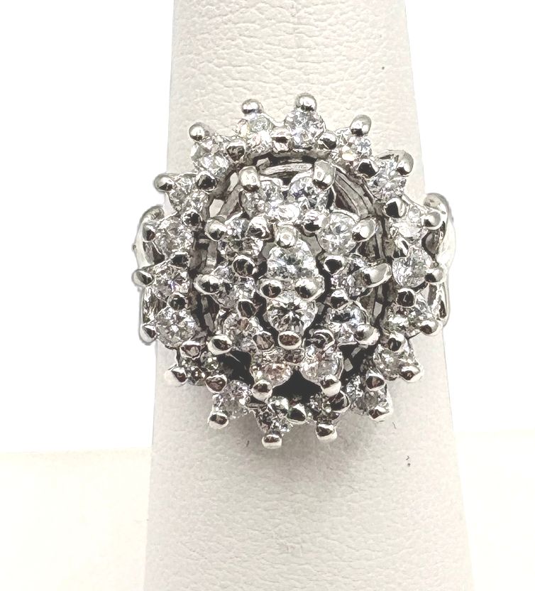 14K APPROX 1CTW DIAMOND RING WITH DOUBLE HALO SIZE 5.5