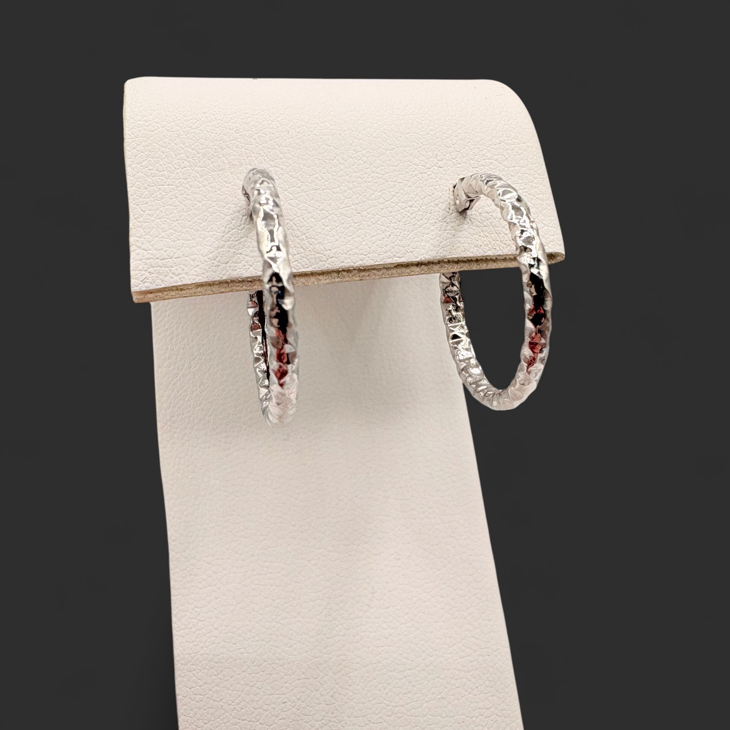 10K WHITE GOLD DIAMOND CUT HOOP EARRING