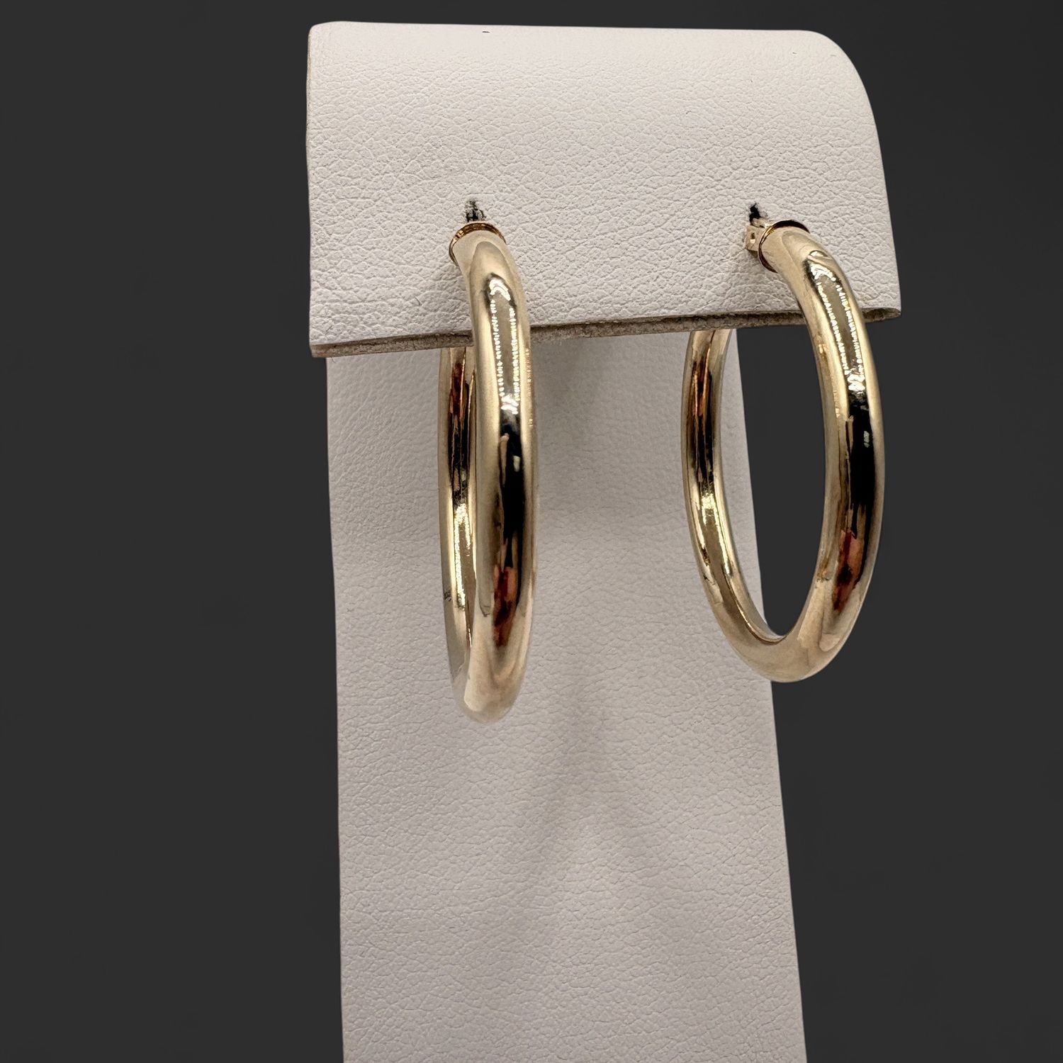 10K YELLOW GOLD HOOP EARRING