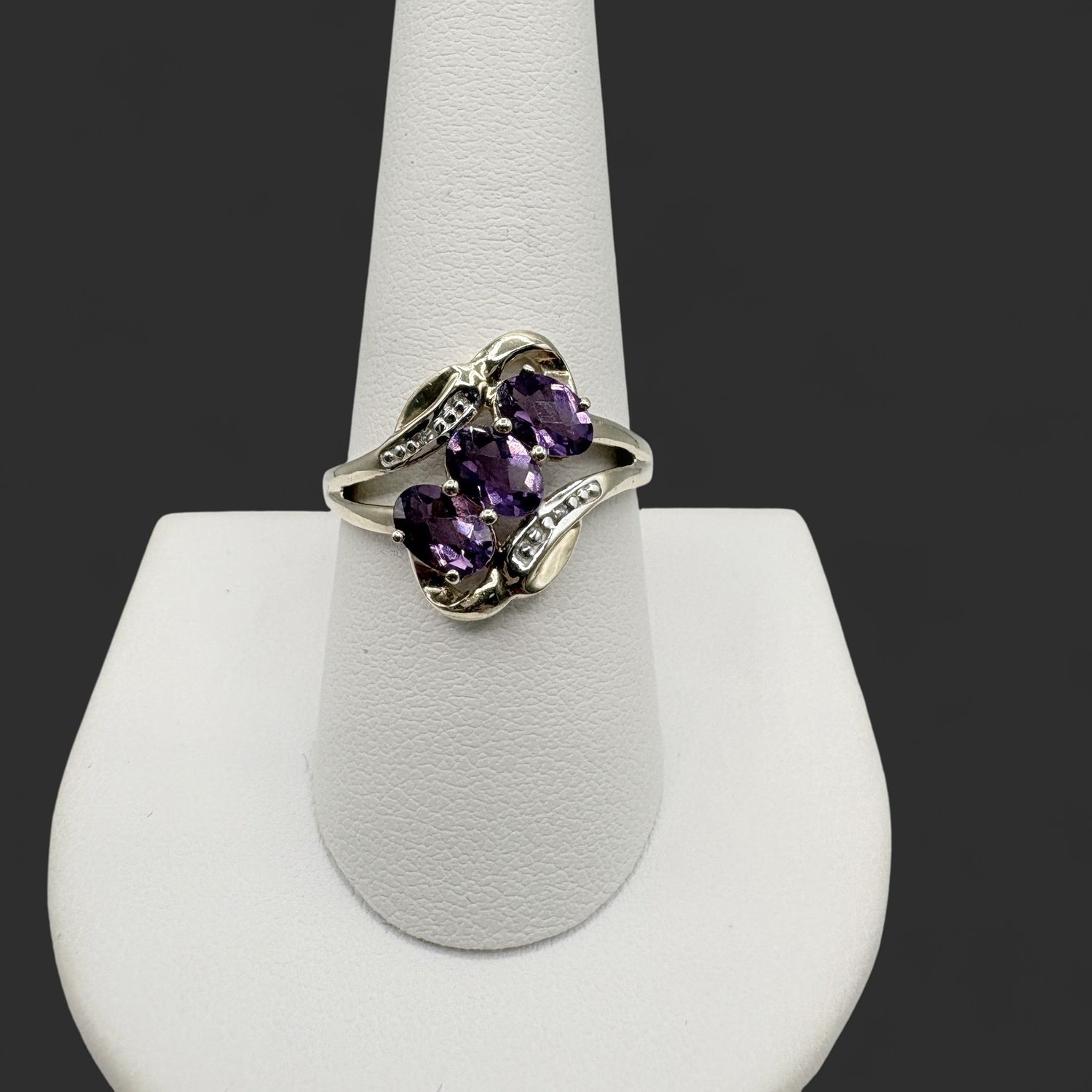 10K YELLOW GOLD AMETHYST &amp; DIAMOND RING SIZE