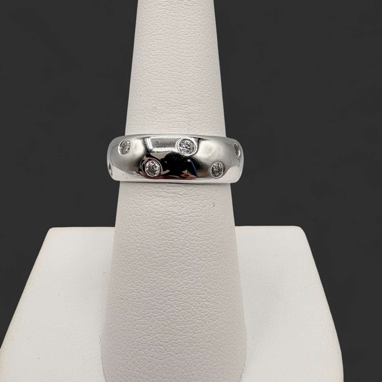 STERLING BAND RING WITH CZ INLAY SIZE 7