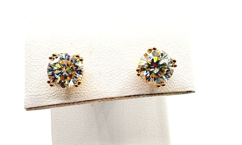 STERLING GOLD PLATED MOISSANITE STUD EARRING