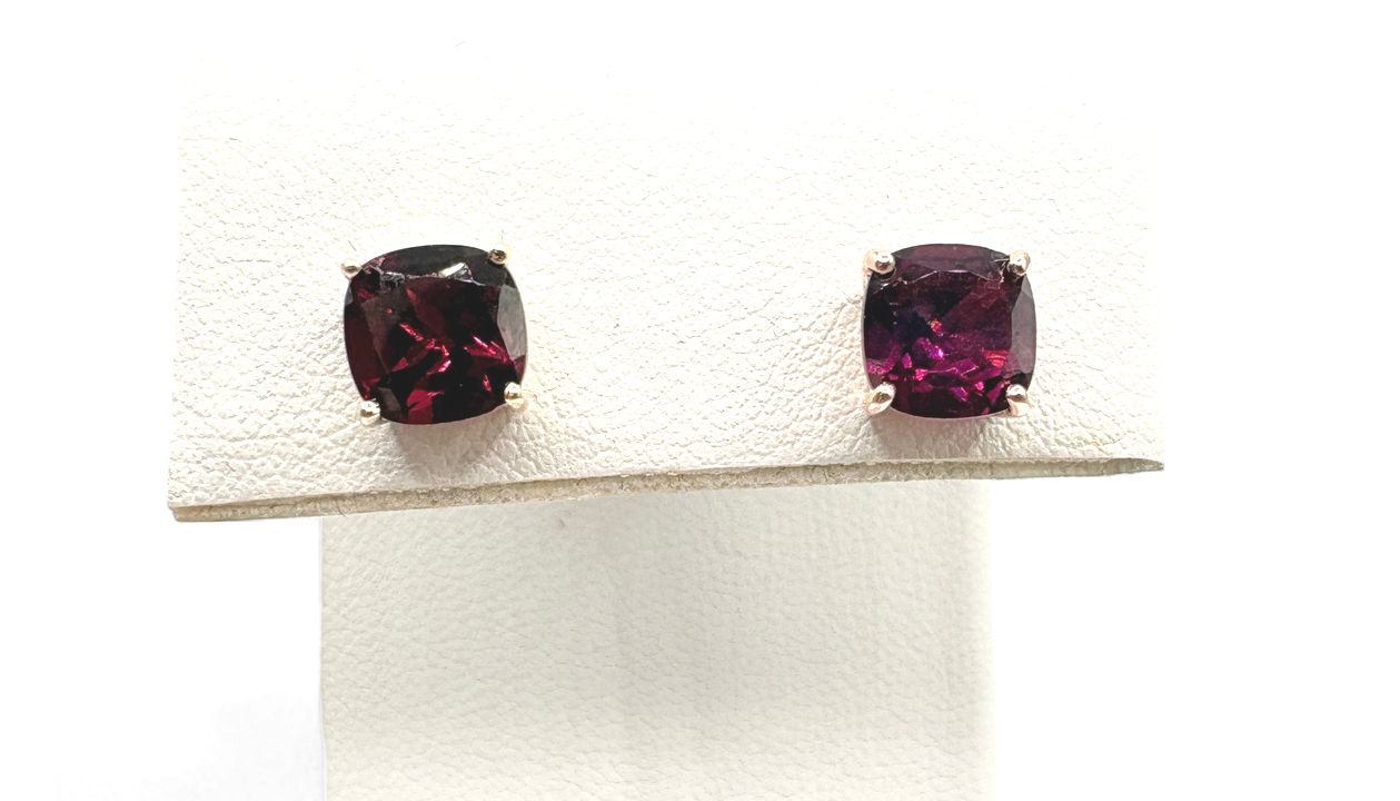 10K ROSE GOLD RHODOLITE GARNET STUD EARRING