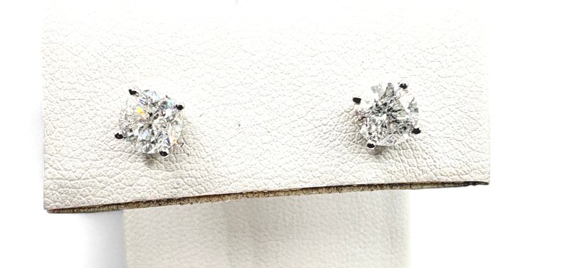 14K APPROX .80CTW DIAMOND SCREWBACK EARRING