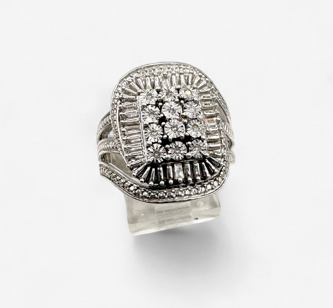 STERLING DIAMOND RING SIZE  7