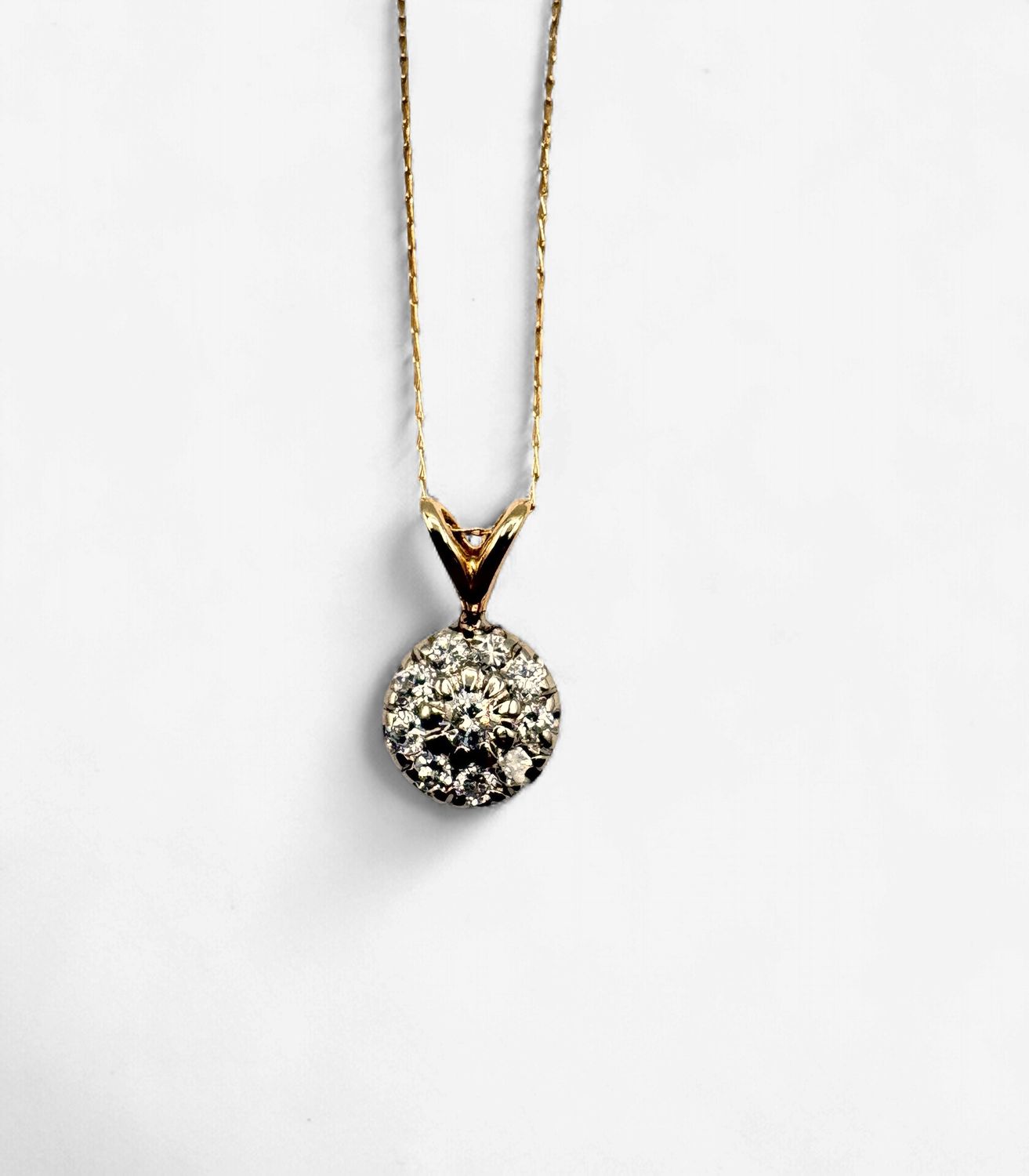 14KY APPROX .75CTW DIAMOND PENDANT WITH CHAIN 22"