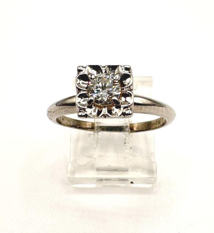 14KW APPROX .25CTW SQUARE HEAD DIAMOND RING SIZE 7.5