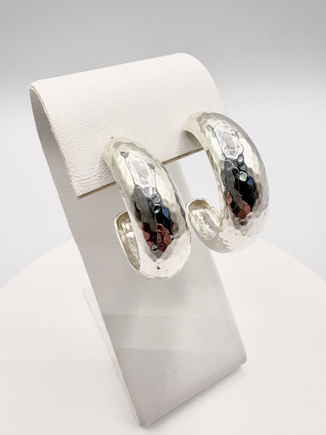 STERLING HAMMERED HOOP EARRINGS BY SILPADA