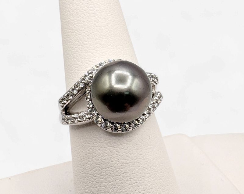 STERLING FRESH WATER BLACK PEARL &amp; CZ RING SIZE 7