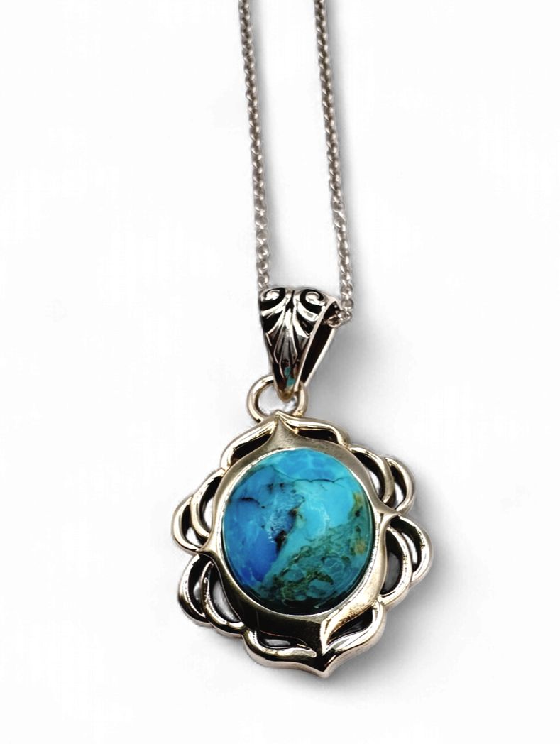 STERLING TURQUOISE CABOCHON PENDANT WITH CHAIN 16+2"