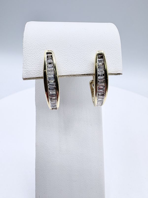 14KY DIAMOND BAGUETTE J-HOOP EARRING