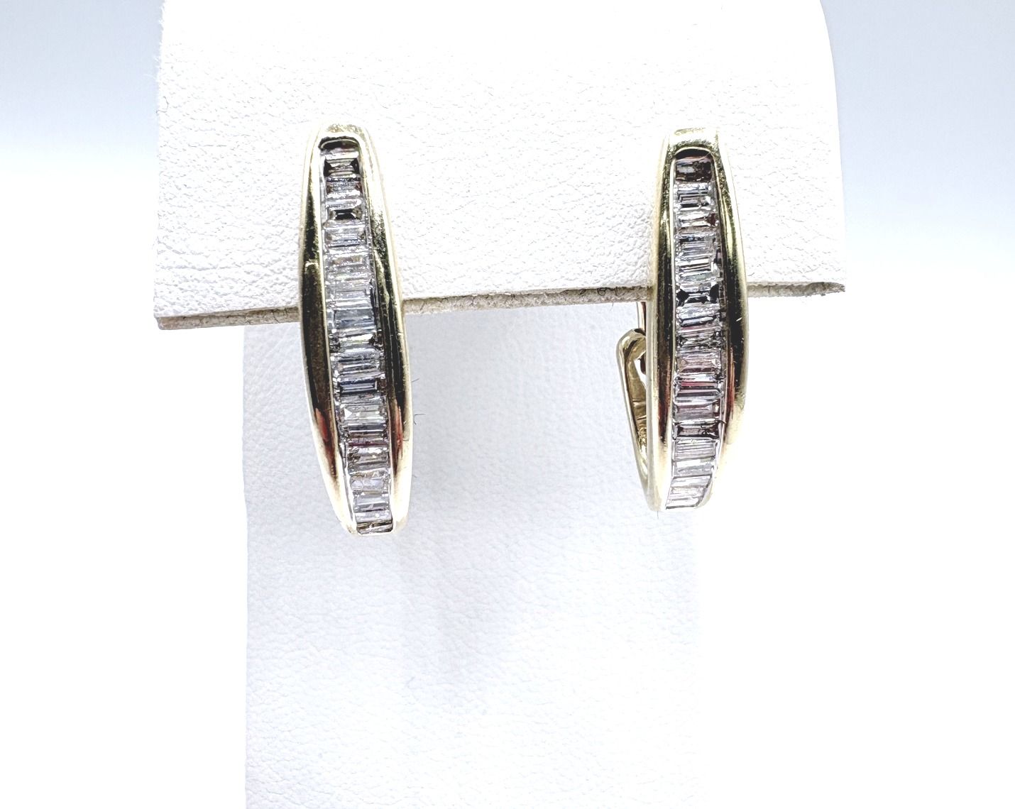 14KY DIAMOND BAGUETTE J-HOOP EARRING