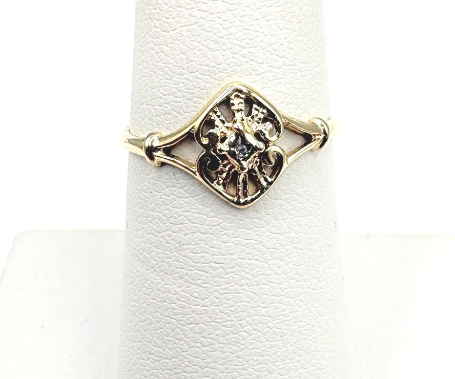10KY DAINTY RING WITH DIAMOND ACCENT SIZE 5.75