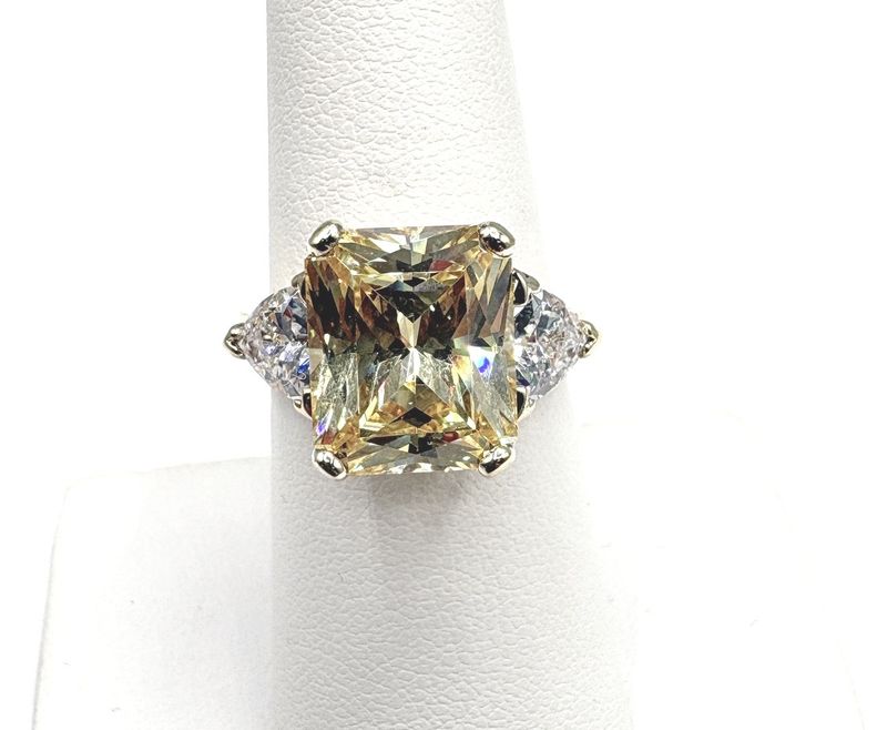 STERLING GOLD PLATED YELLOW STONE &amp; CZ RING SIZE 7