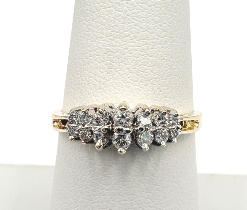 14KY APPROX .50CTW DIAMOND PYRAMID RING SIZE 6.75